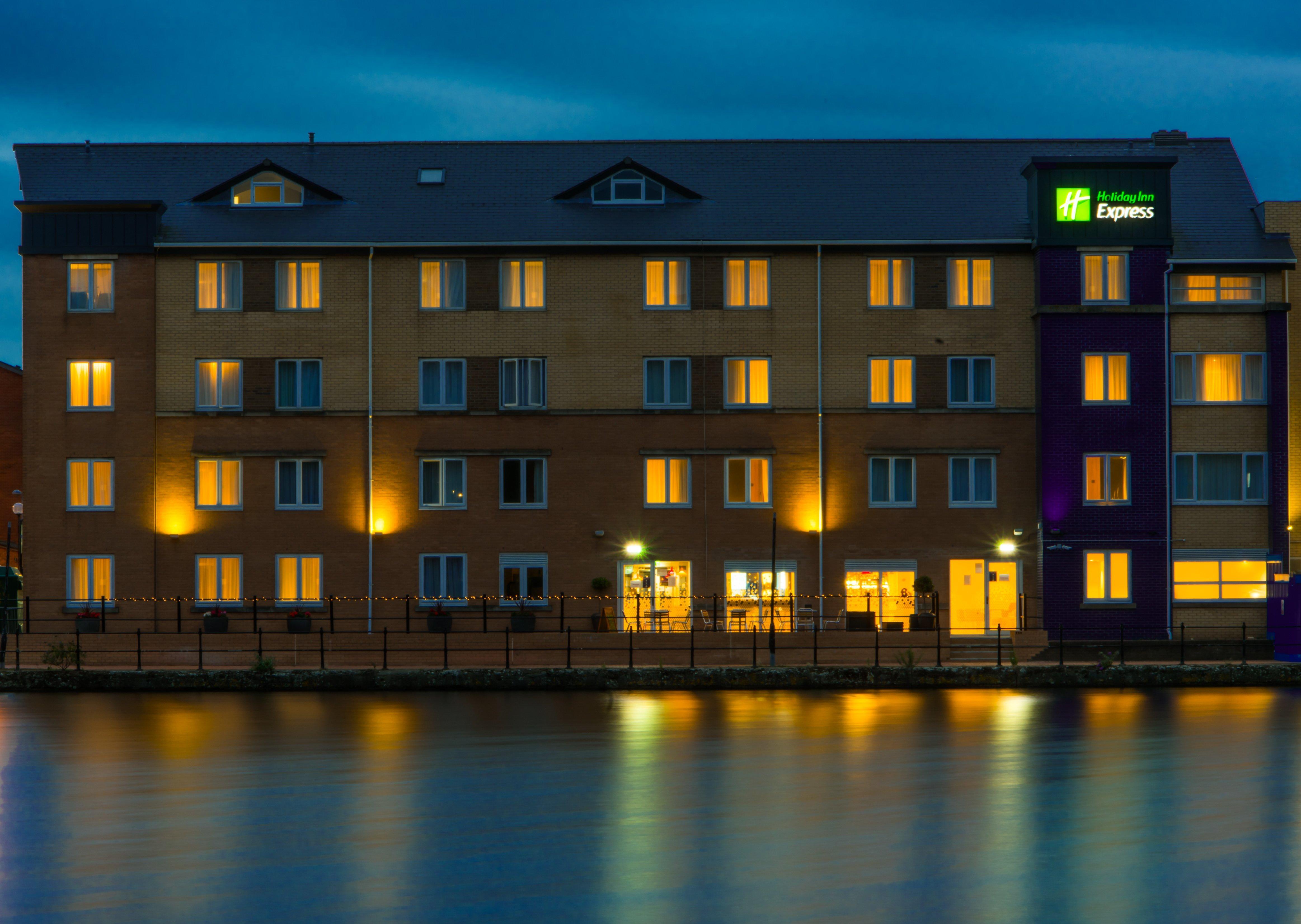 Holiday Inn Express Cardiff Bay, An Ihg Hotel Exteriér fotografie